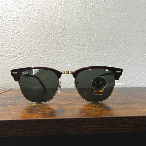 Ray-Ban Clubmaster sunglasses (RB3016). Tortoise on gold frame/green lenses - Picture 4 of 11